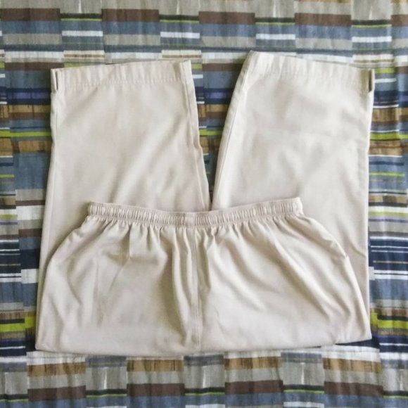 Paradise Bay Petites Tan Capris - Picture 6 of 8